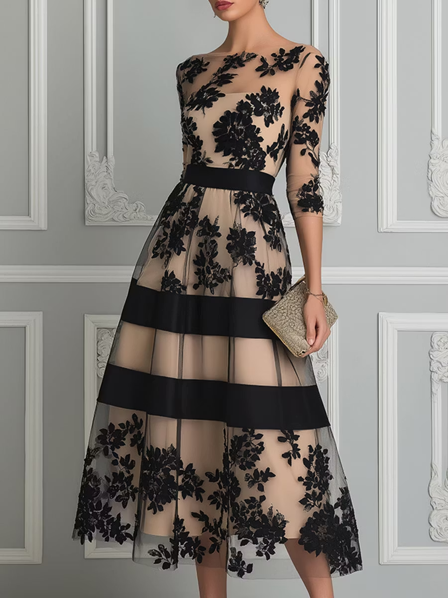 Robe Midi A-Line Élégante en Dentelle Noire
